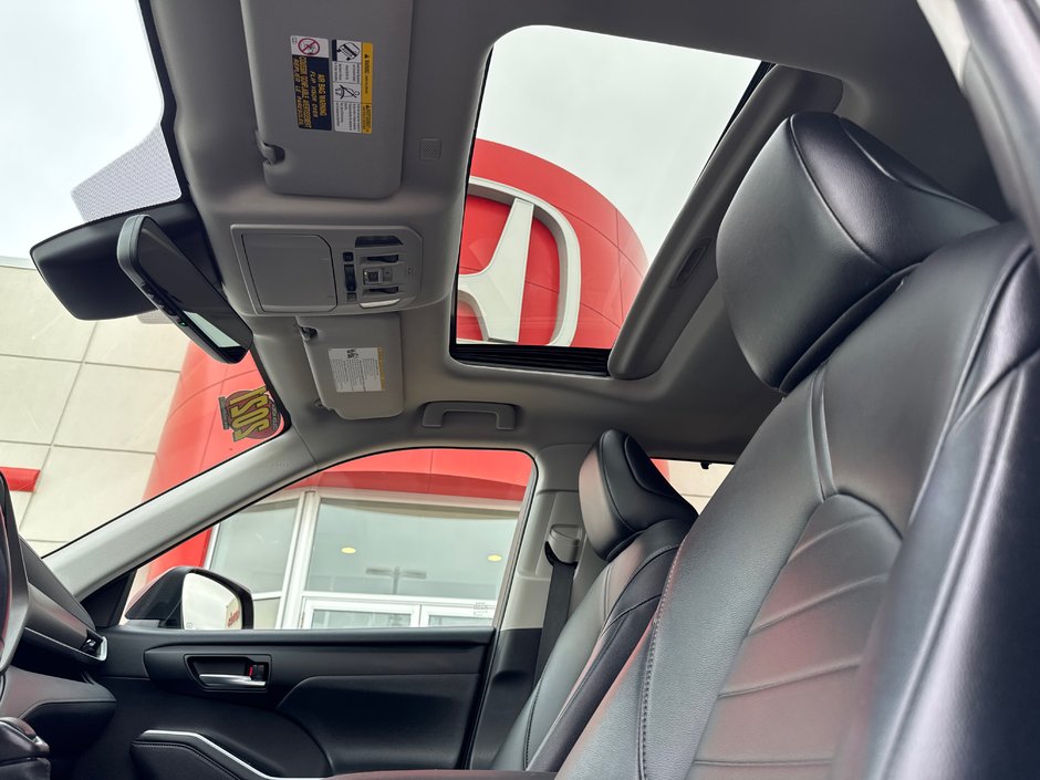 2021 Toyota Highlander XLE-17
