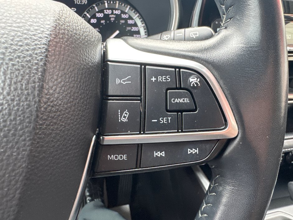 2021 Toyota Highlander XLE-22