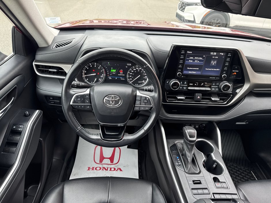2021 Toyota Highlander XLE-12