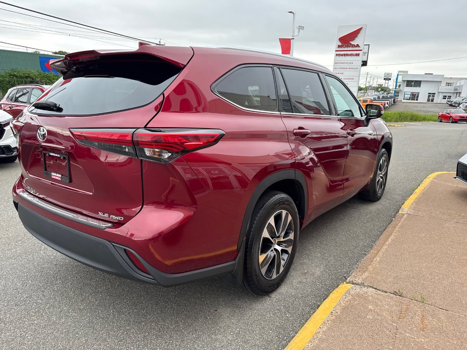 2021 Toyota Highlander XLE-7