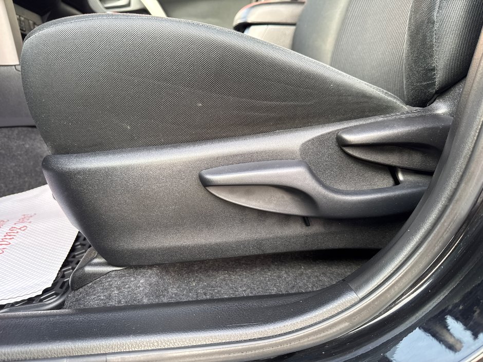 2016 Toyota RAV4 LE-13