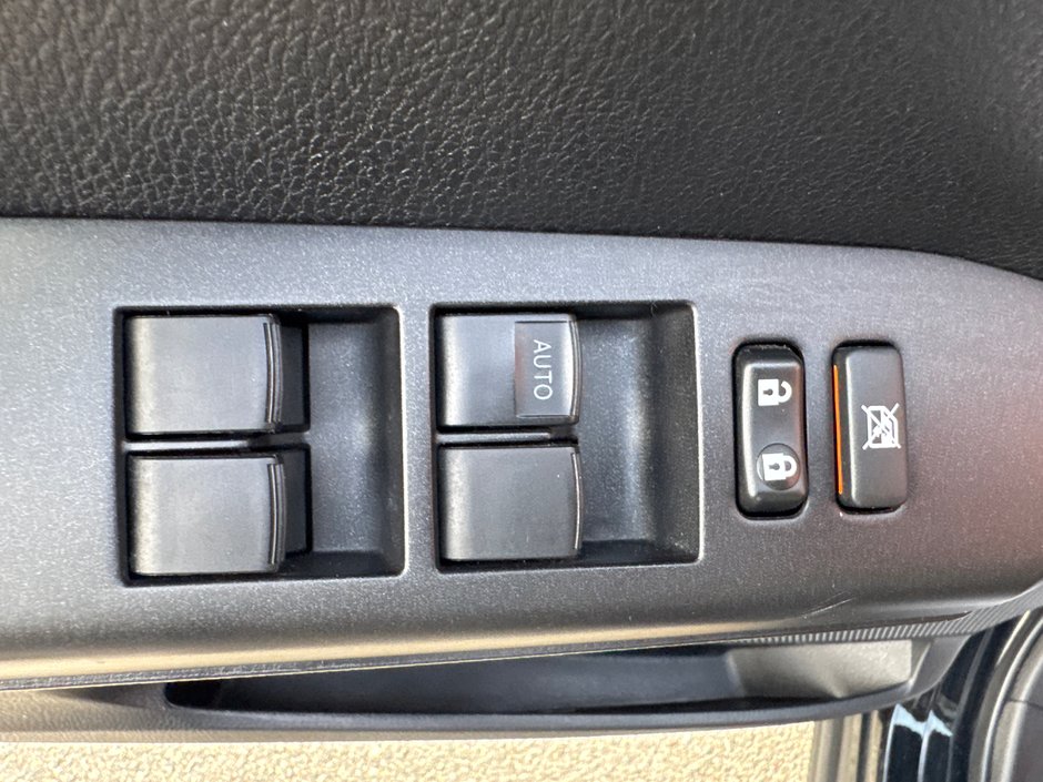 2016 Toyota RAV4 LE-12