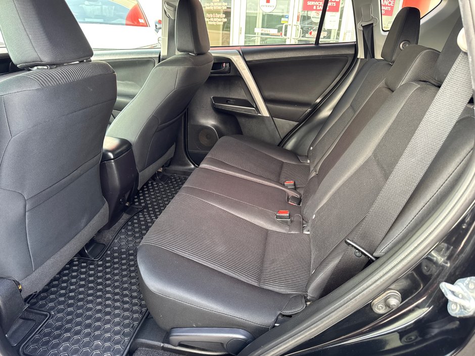 2016 Toyota RAV4 LE-8