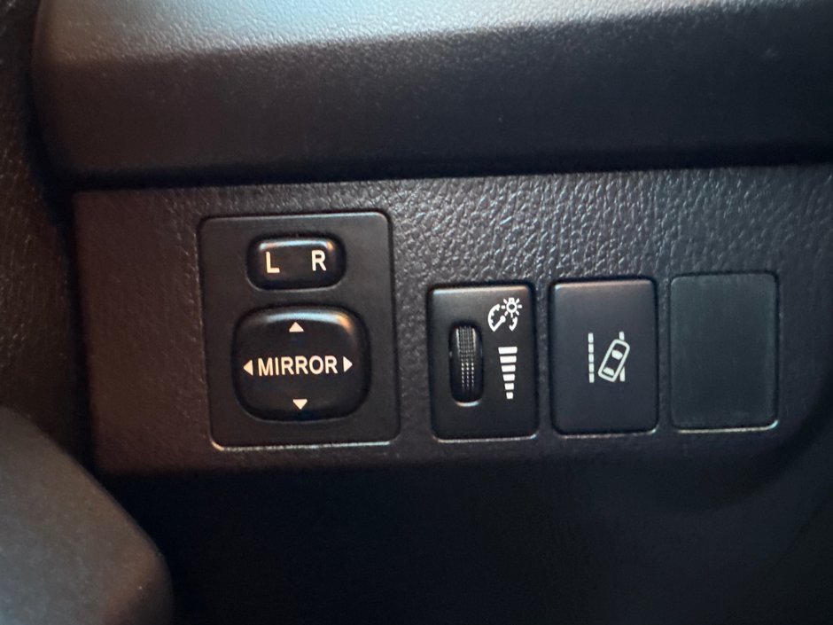 2017 Toyota RAV4 LE-10