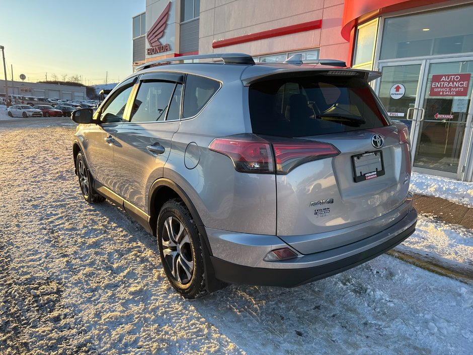 2017 Toyota RAV4 LE-4