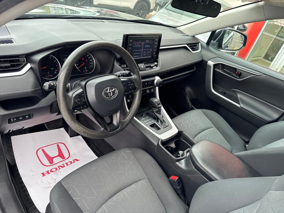 2021 Toyota RAV4 LE-9
