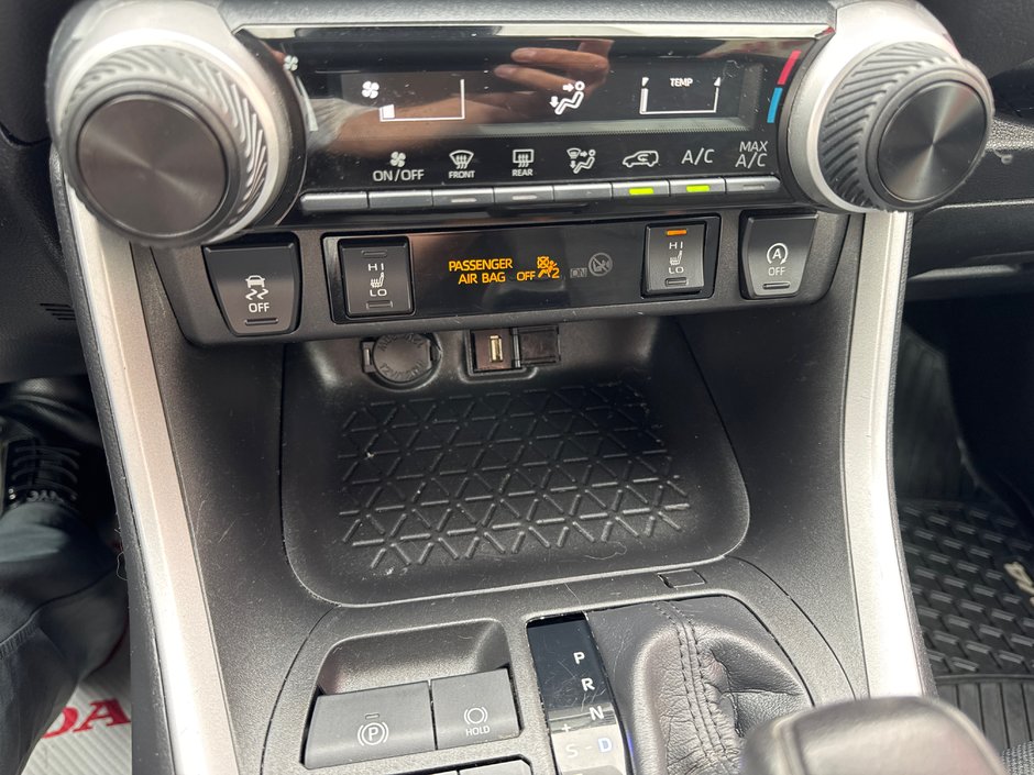 2021 Toyota RAV4 LE-20