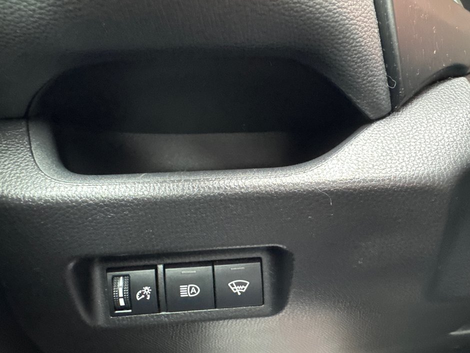 2021 Toyota RAV4 LE-14