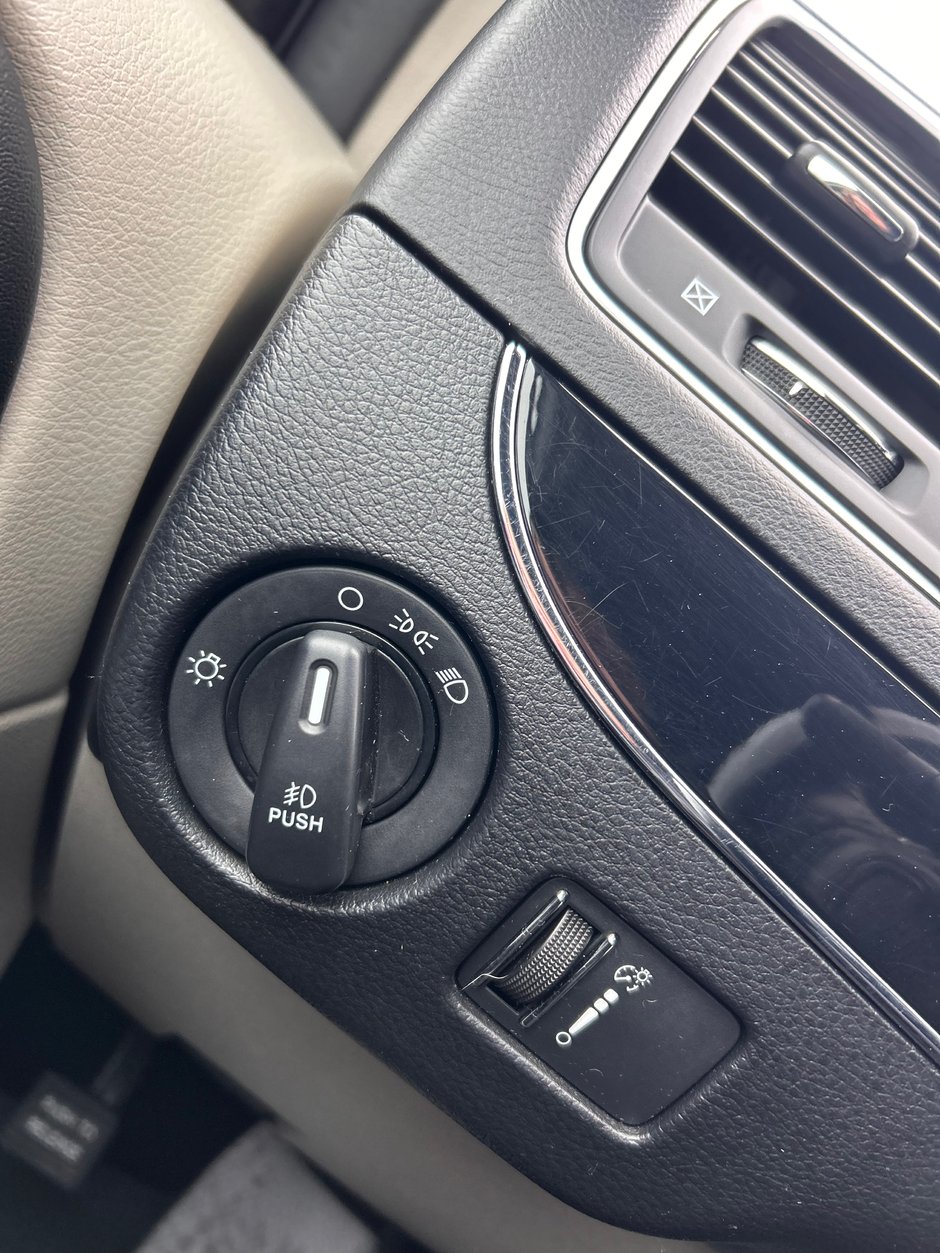 2019 Dodge Grand Caravan SXT Premium Plus-34