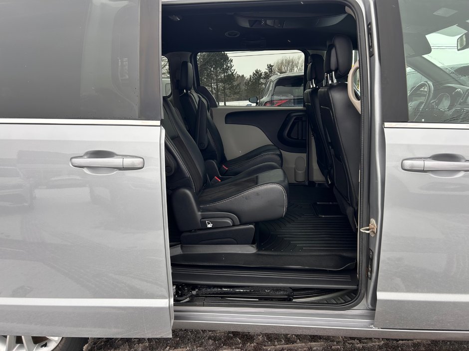 2019 Dodge Grand Caravan SXT Premium Plus-15