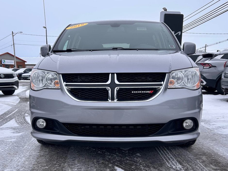 2019 Dodge Grand Caravan SXT Premium Plus-1