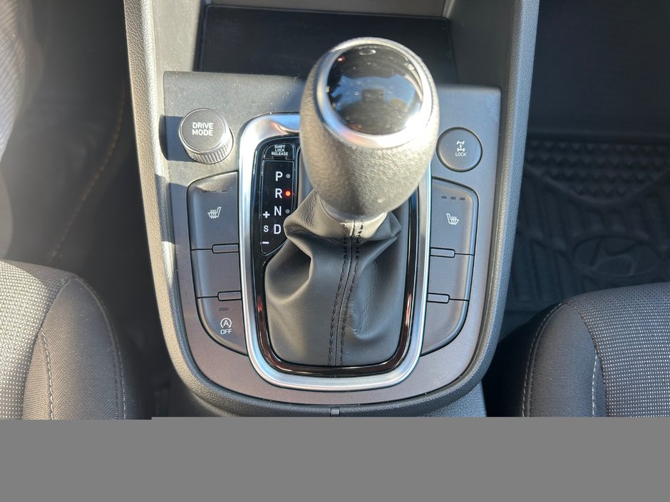 2022 Hyundai Kona Essential AWD-25