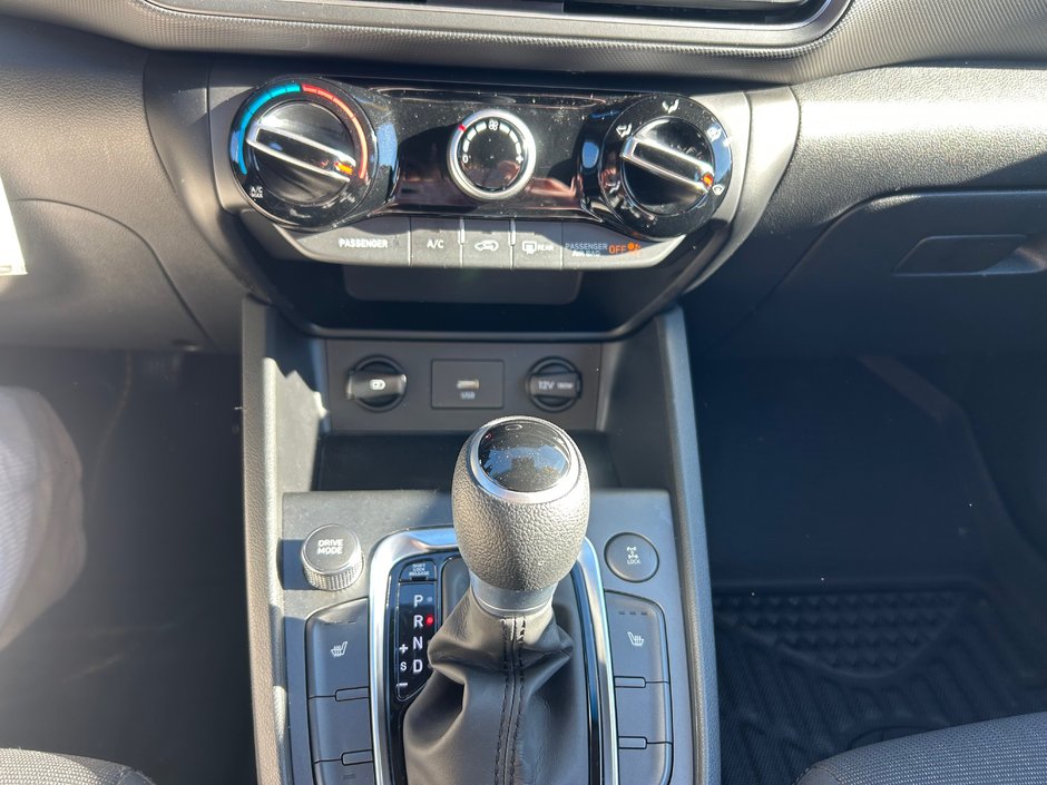 2022 Hyundai Kona Essential AWD-19