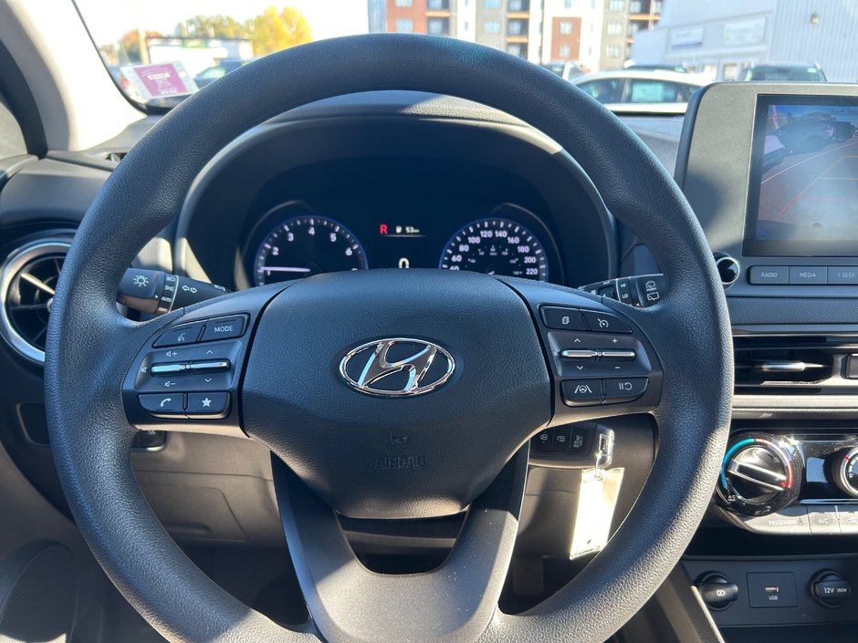 2022 Hyundai Kona Essential AWD-21