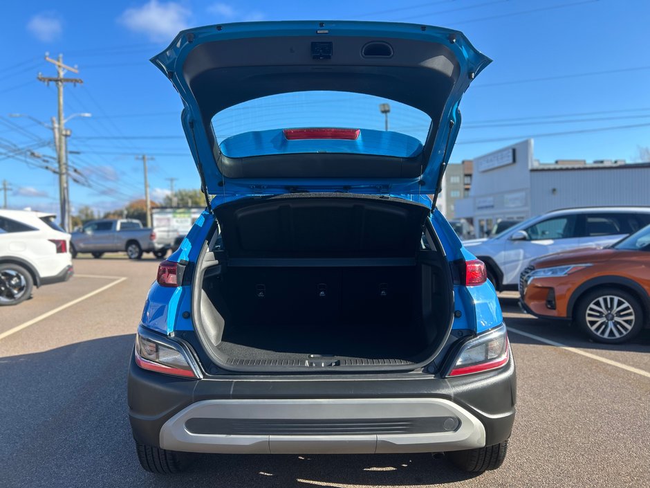 2022 Hyundai Kona Essential AWD-8