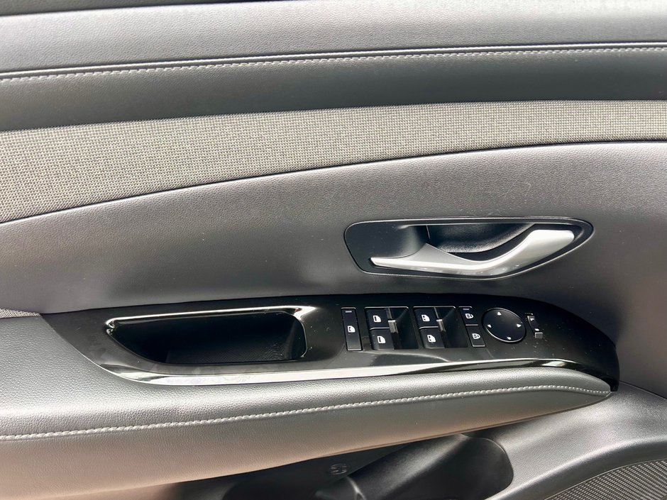 2025 Hyundai Santa Cruz Ultimate 2.5T AWD-24