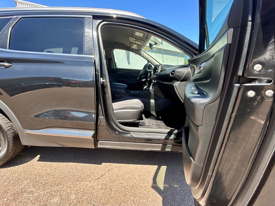 2019 Hyundai Santa Fe Essential-10