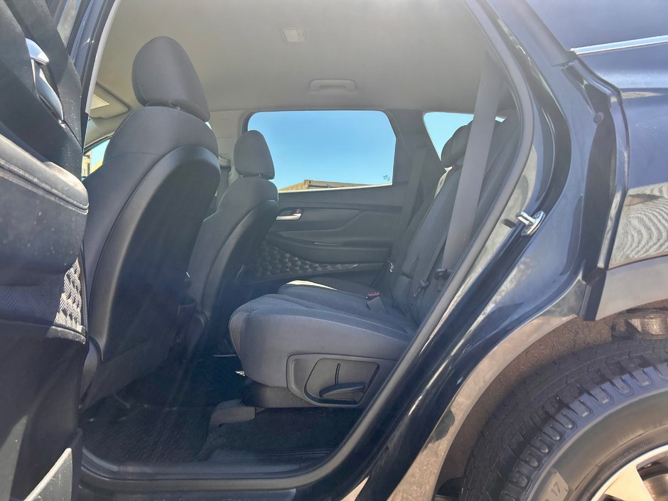2019 Hyundai Santa Fe Essential-14