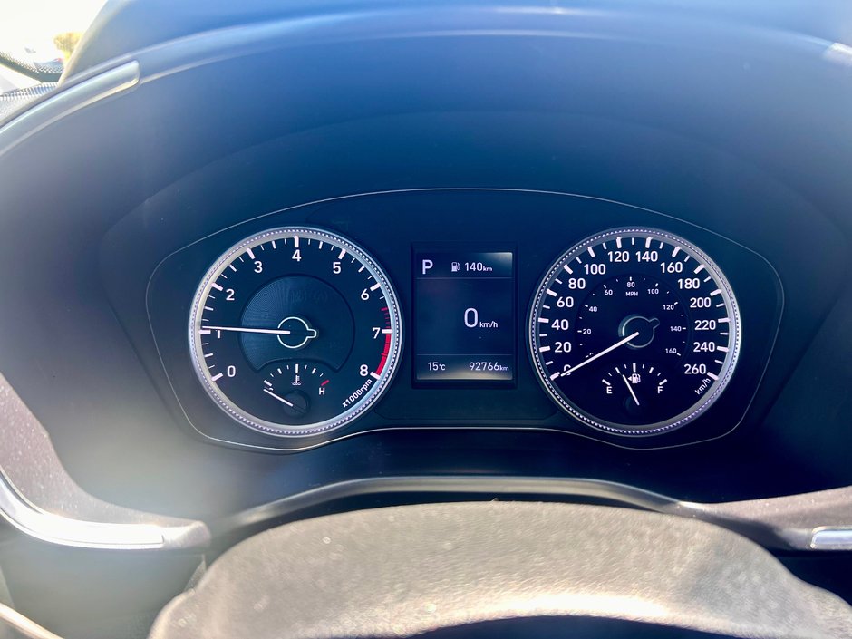 2019 Hyundai Santa Fe Essential-24