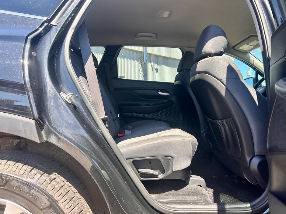 2019 Hyundai Santa Fe Essential-12