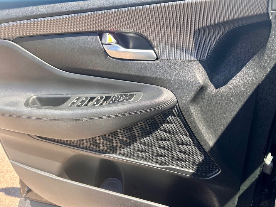 2019 Hyundai Santa Fe Essential-18