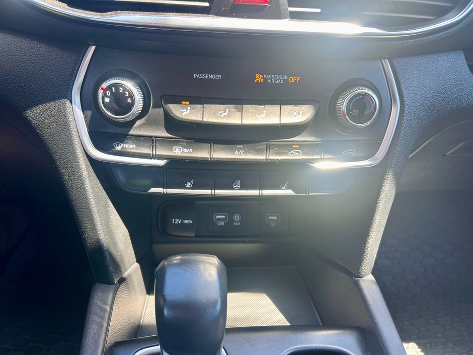 2019 Hyundai Santa Fe Essential-23