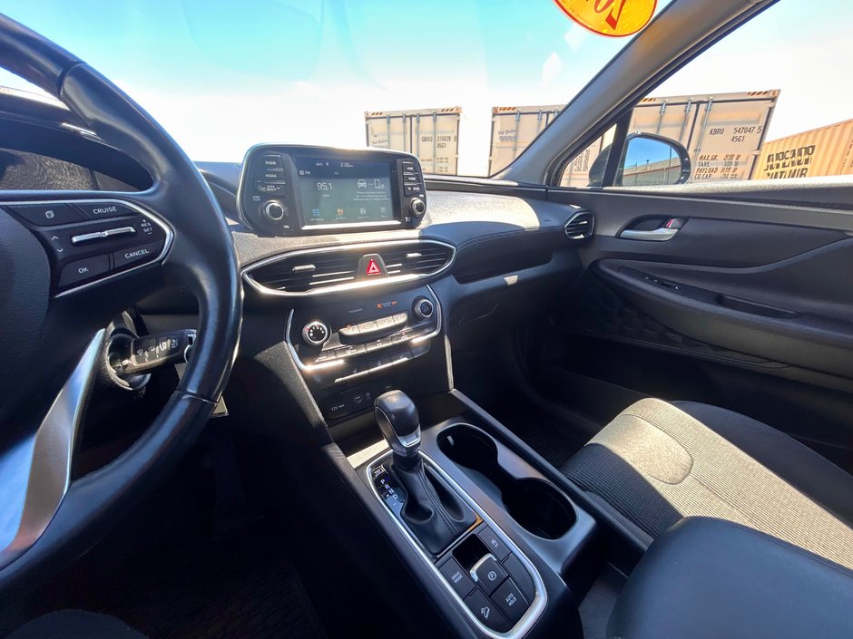 2019 Hyundai Santa Fe Essential-19