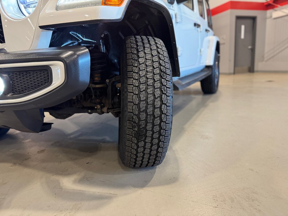 2023 Jeep Wrangler 4xe Sahara 4x4-8