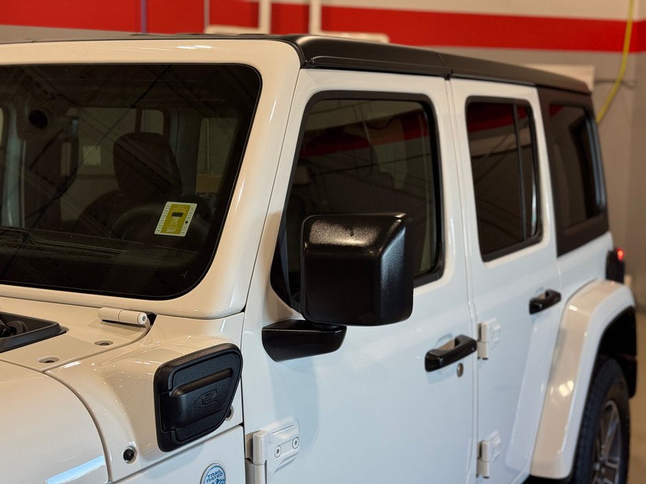 2023 Jeep Wrangler 4xe Sahara 4x4-9