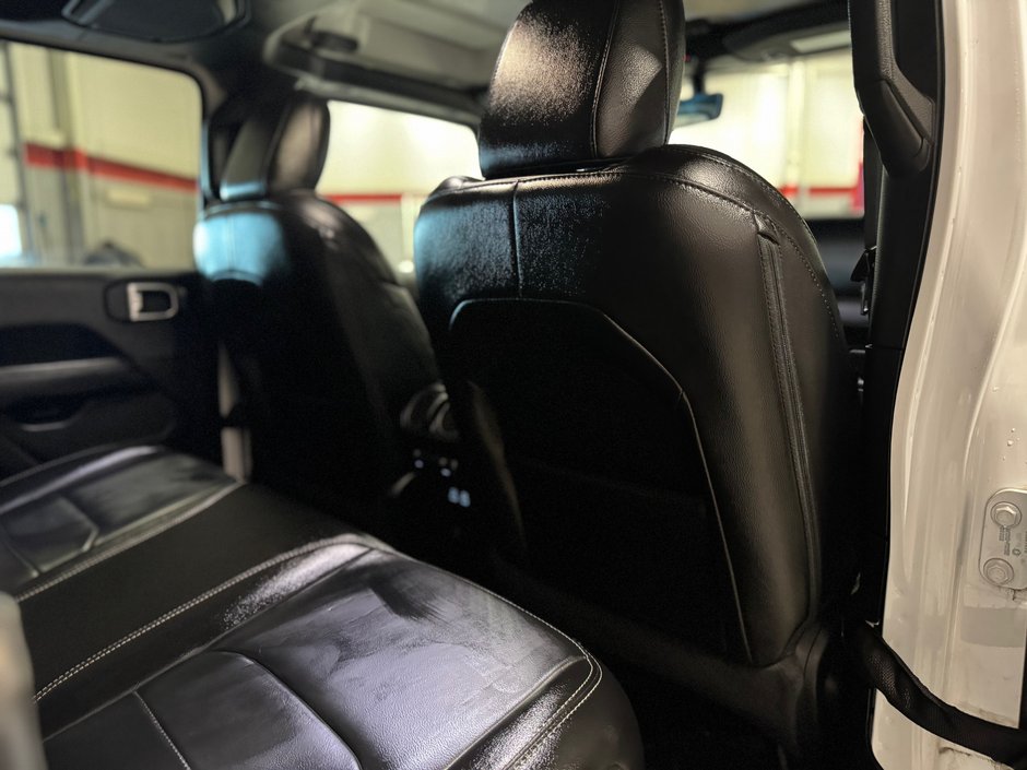 2023 Jeep Wrangler 4xe Sahara 4x4-14