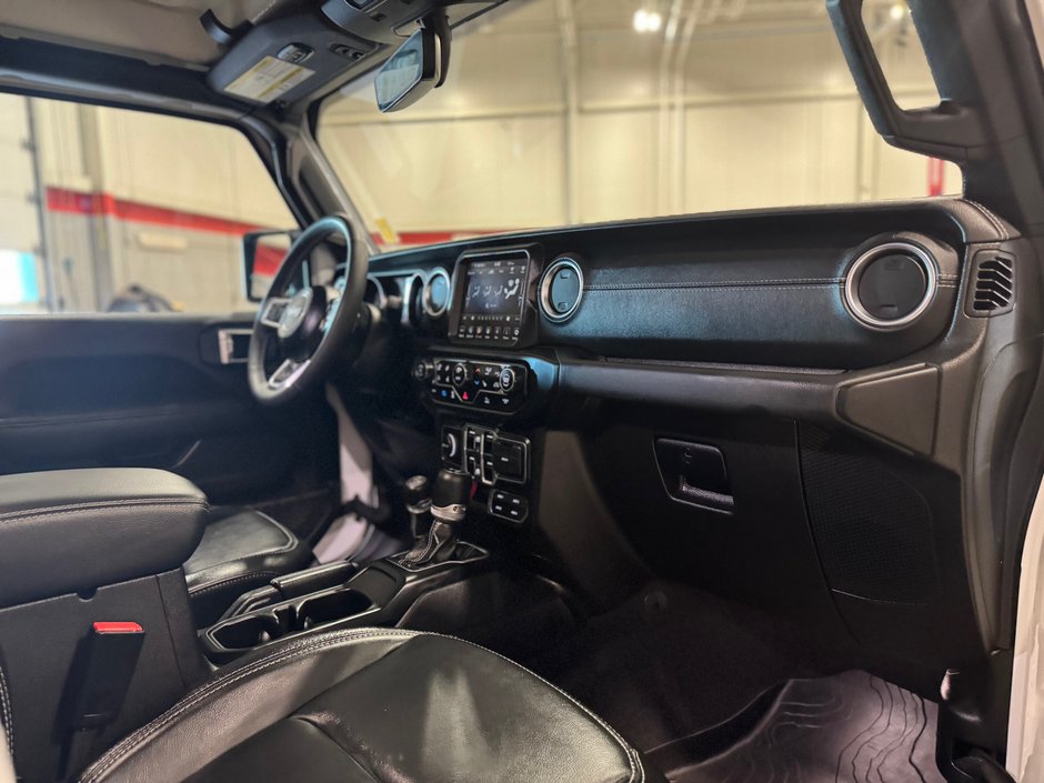2023 Jeep Wrangler 4xe Sahara 4x4-16