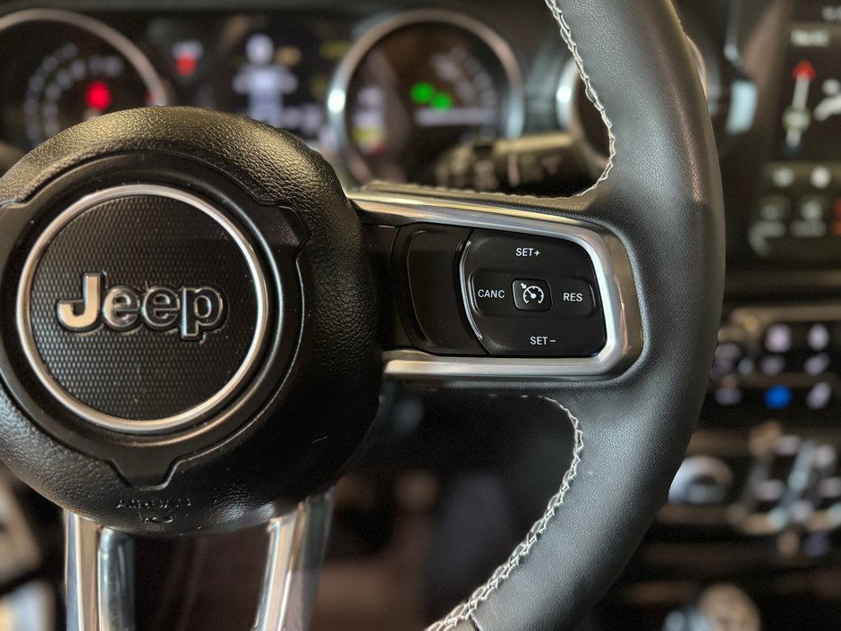 2023 Jeep Wrangler 4xe Sahara 4x4-23