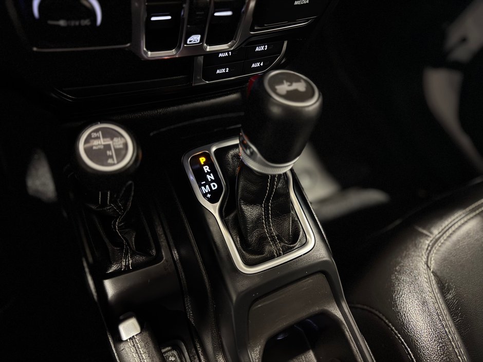 2023 Jeep Wrangler 4xe Sahara 4x4-27