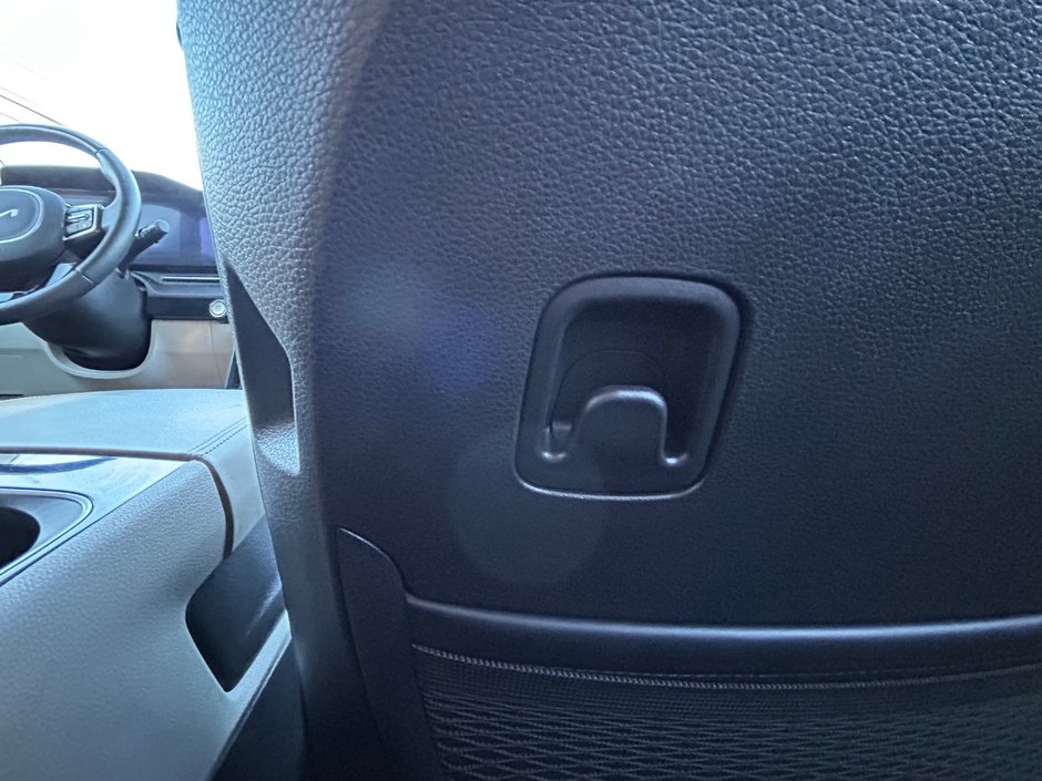 2023 Kia Carnival EX+-23