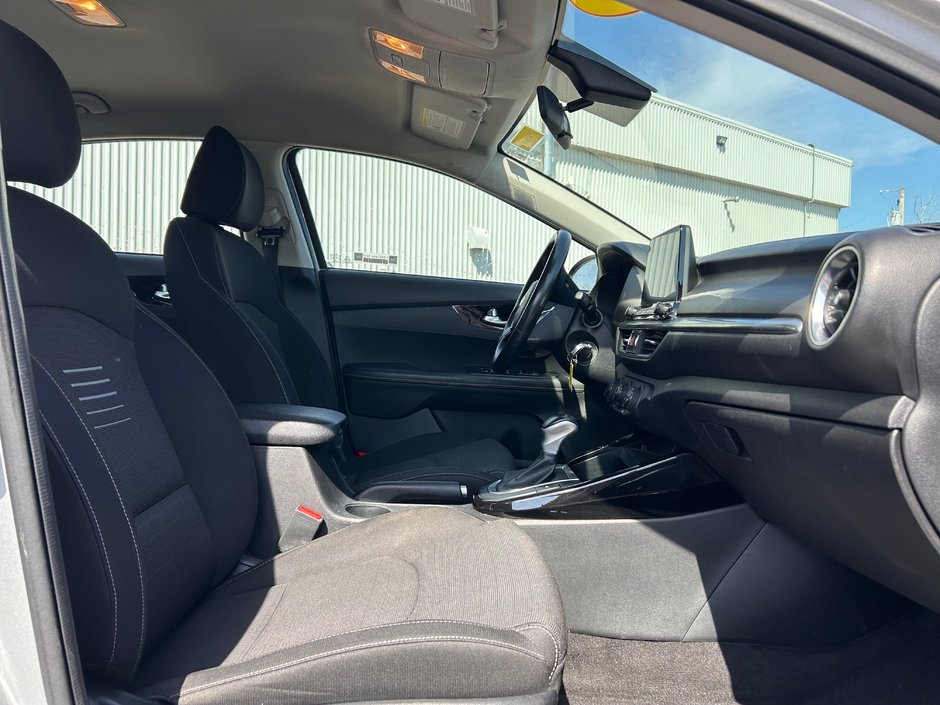 2020 Kia Forte EX-11