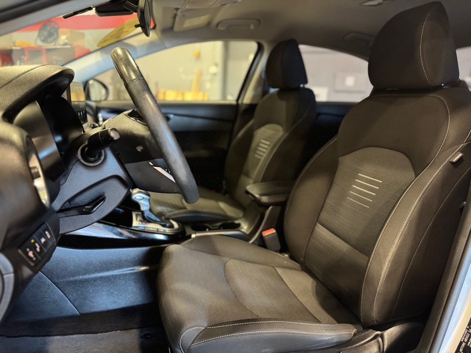 2020 Kia Forte EX-21