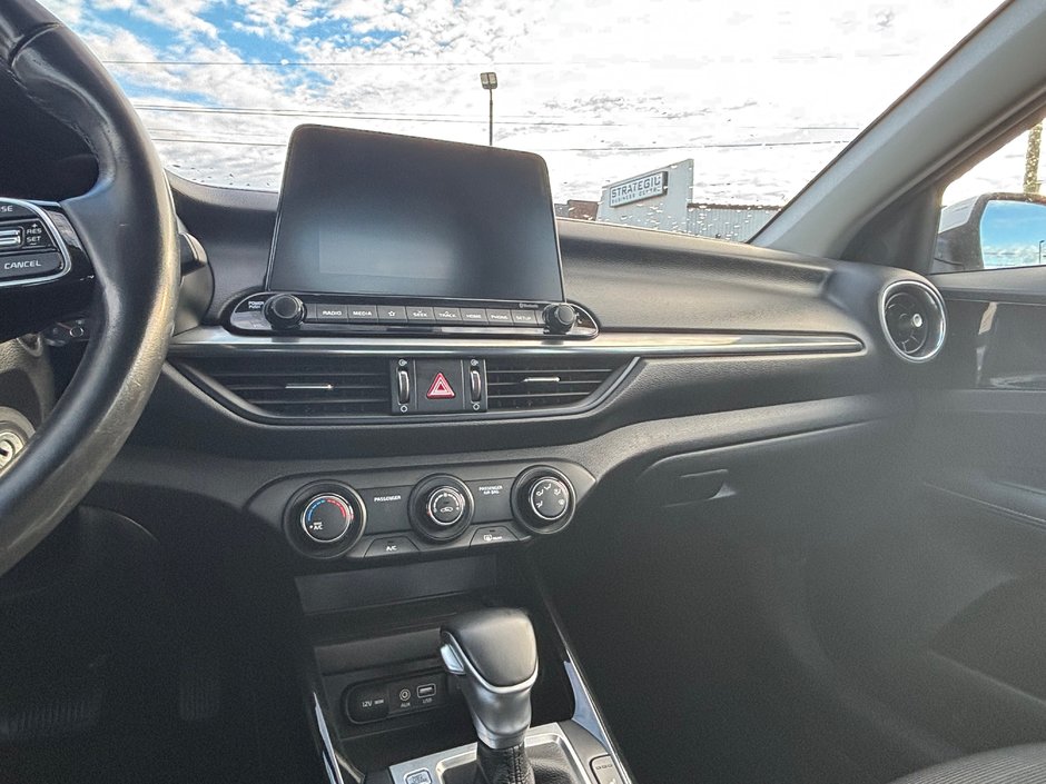 2021 Kia Forte EX-22