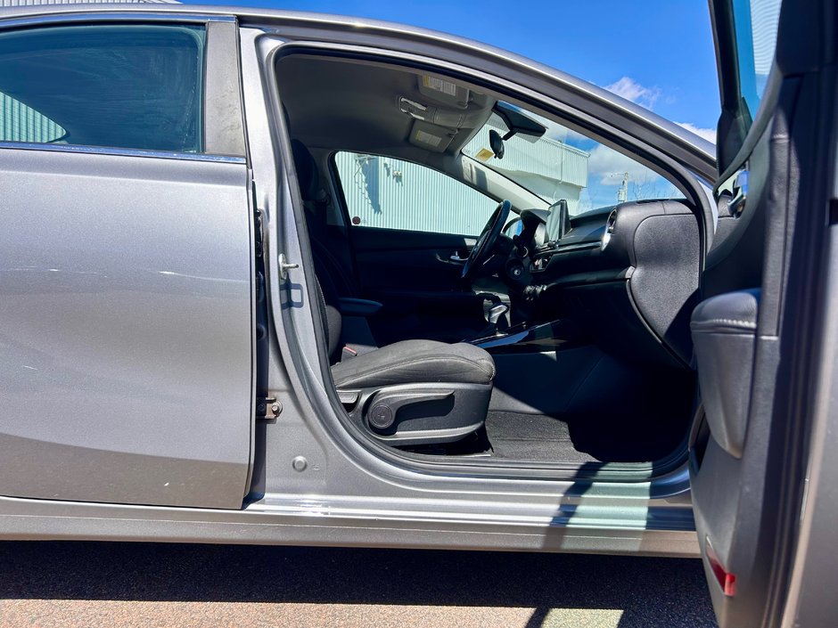 2021 Kia Forte EX-11