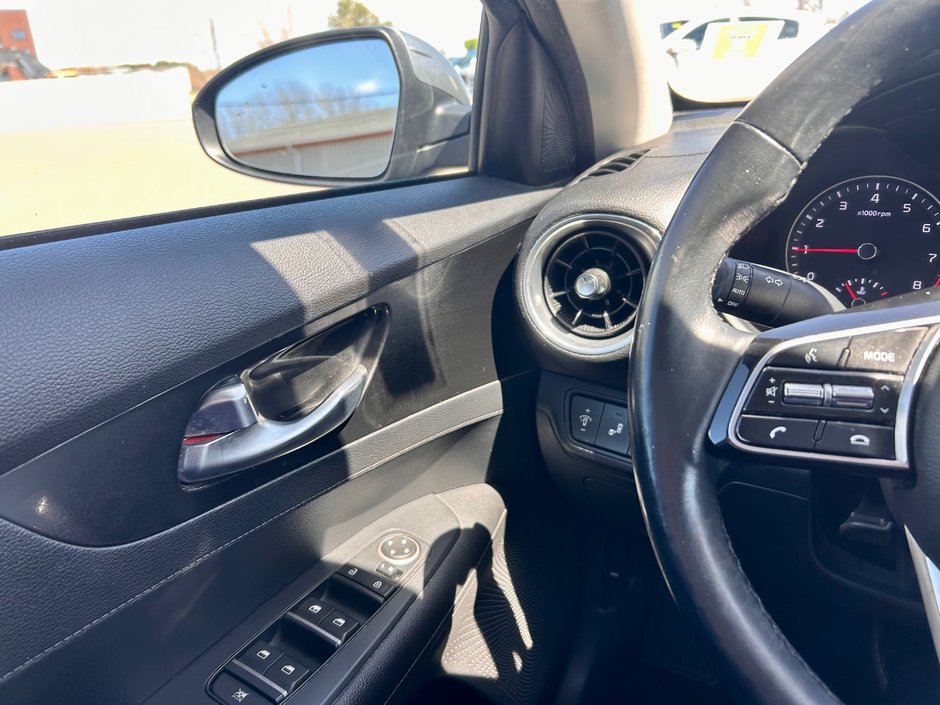 2021 Kia Forte EX-22