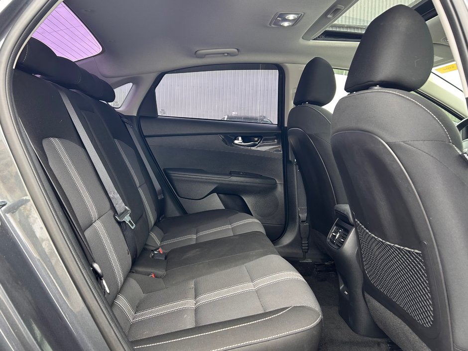 2022 Kia Forte EX Premium-14