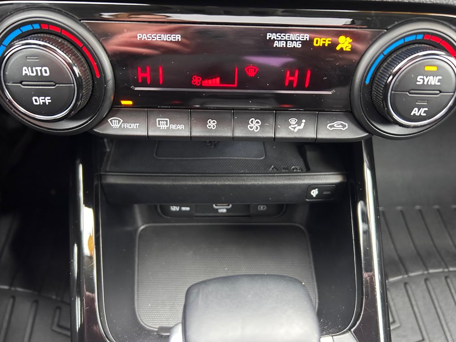 2022 Kia Forte EX Premium-22