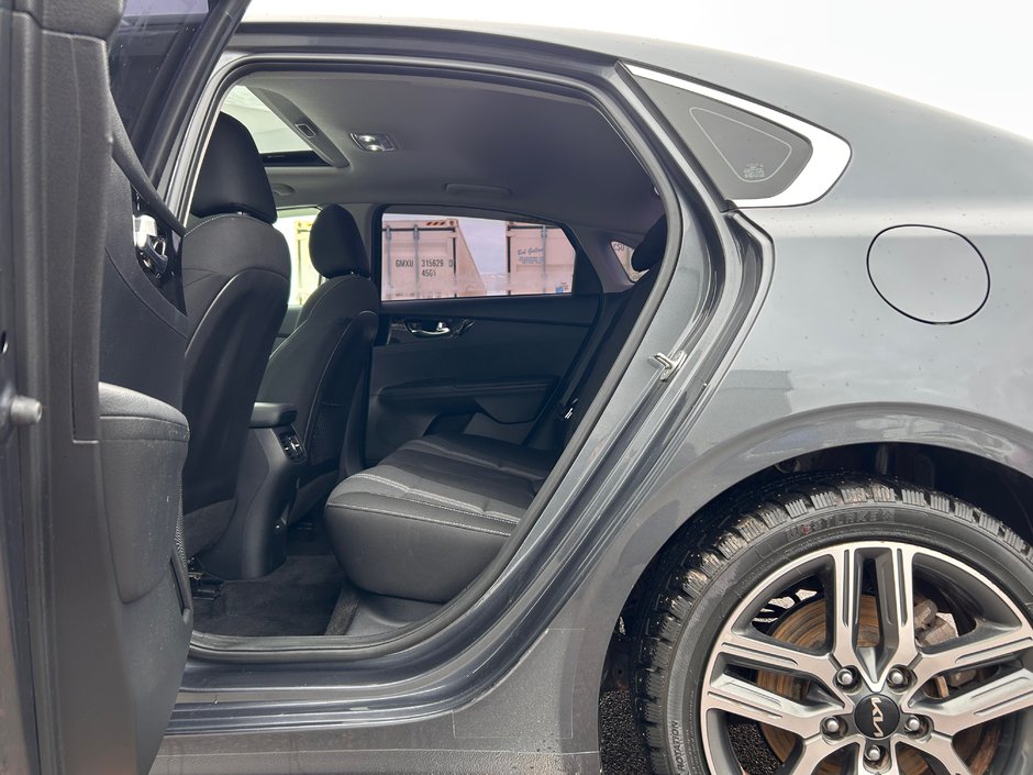 2022 Kia Forte EX Premium-15