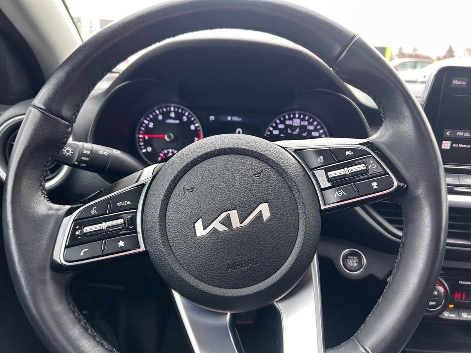 2022 Kia Forte EX Premium-26