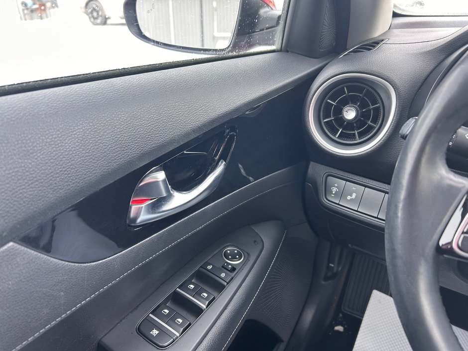 2022 Kia Forte EX-25