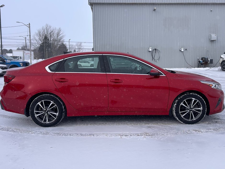 2022 Kia Forte EX-2