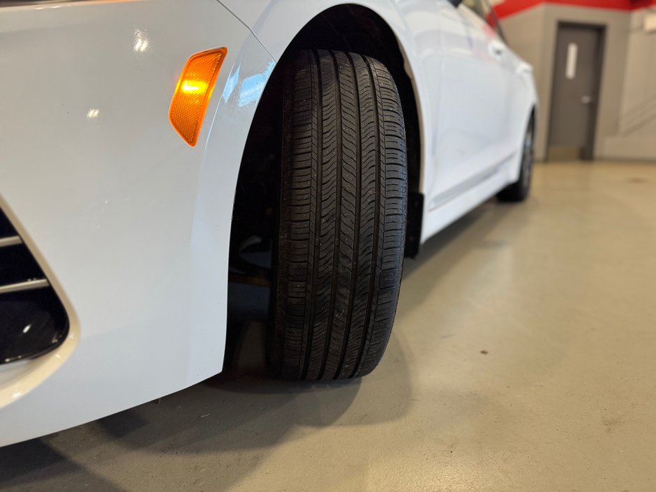 2021 Kia K5 LX-8