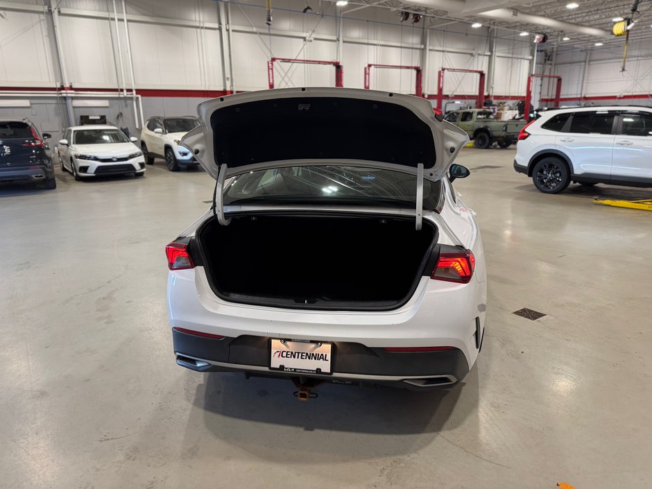 2021 Kia K5 LX-12