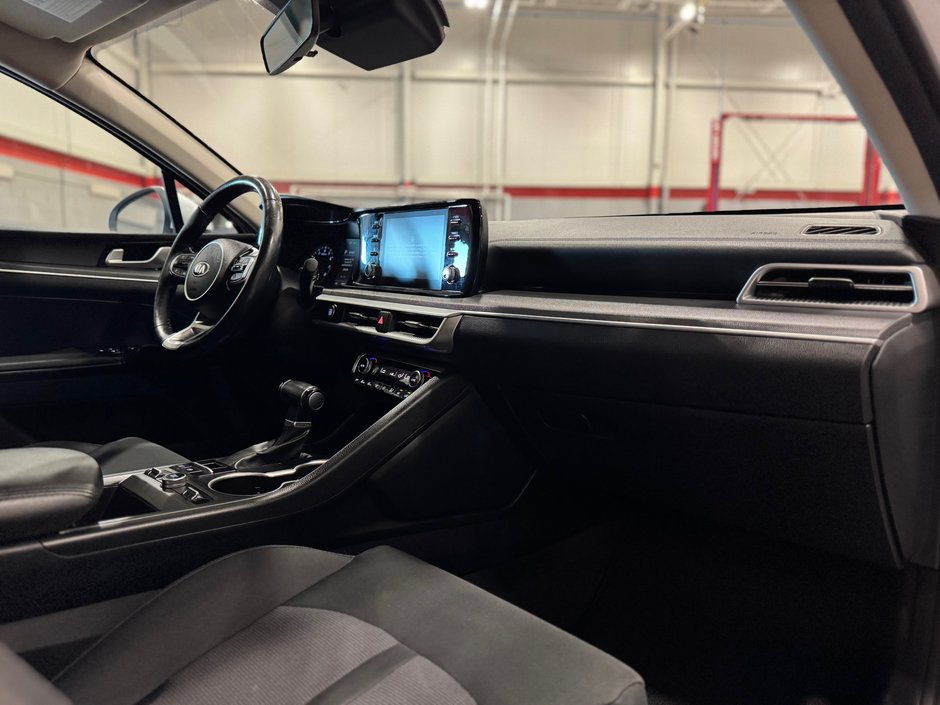 2021 Kia K5 LX-17