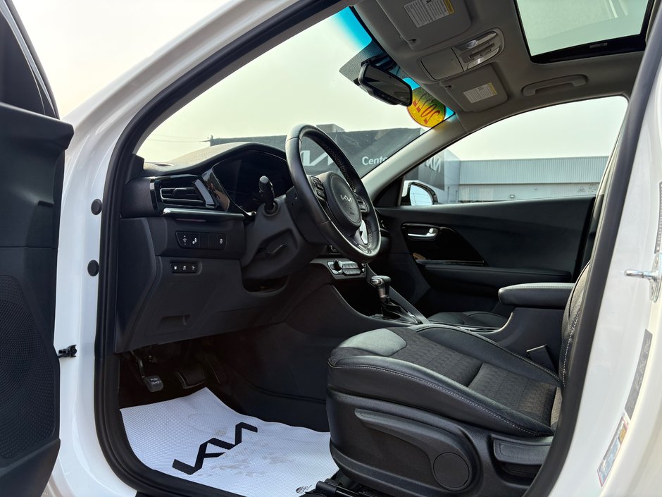 2022 Kia Niro Plug-In Hybrid EX-13