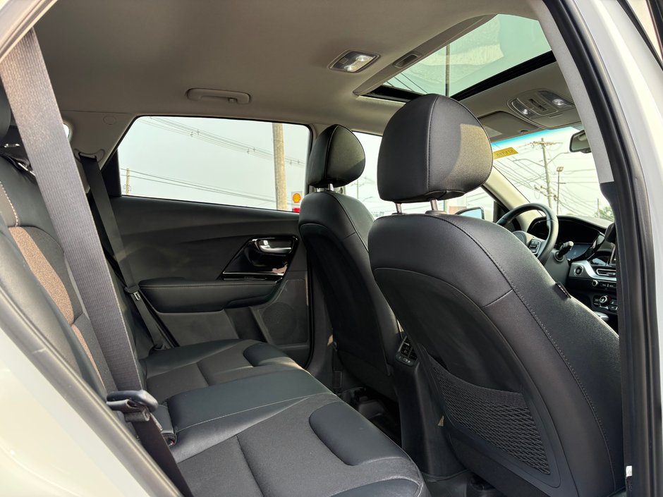 2022 Kia Niro Plug-In Hybrid EX-9